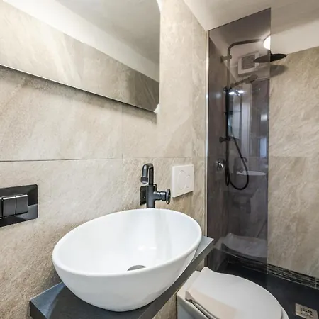 Maserati House - H24