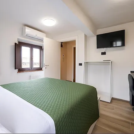 Maserati House - H24 3*