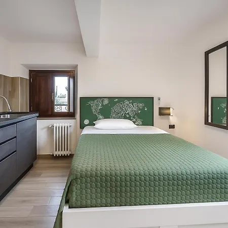 Bed & Breakfast Maserati House - H24 3*