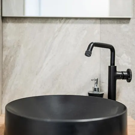 Bed & Breakfast Maserati House - H24 3*