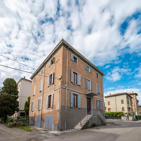 Maserati House - H24 Oda ve Kahvaltı 3*