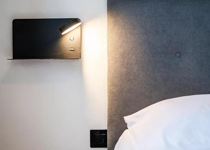 Maserati House - H24 Couette-café 3*