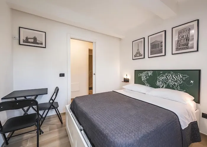 Maserati House - H24 Couette-café 3*