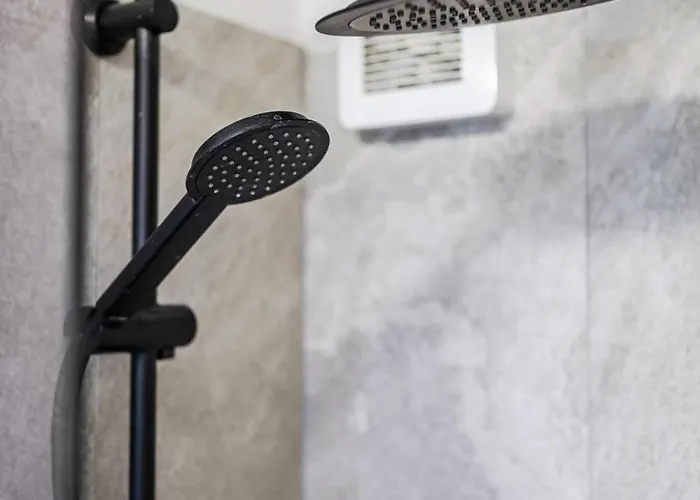 Maserati House - H24 モデナ